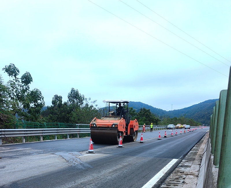 出售全新压路机液压传动压实机手扶压路机(图1)