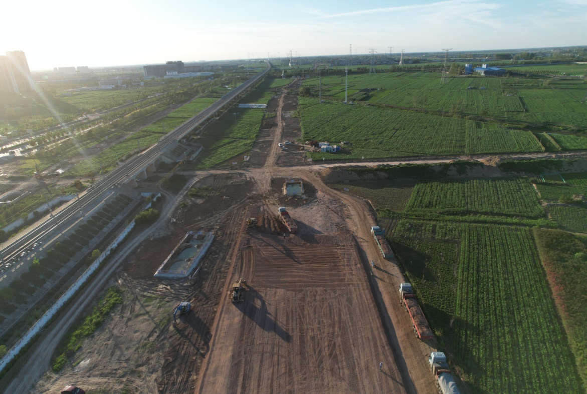 漳浦:抢抓施工好时机加快推进龙湖路延伸段项目建设(图1)
